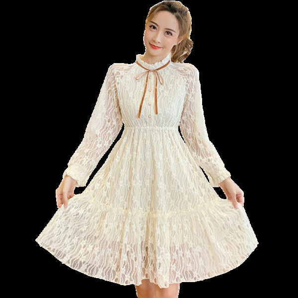 Női csipkeruha fehér színben, hosszú ujjal és gombokkal