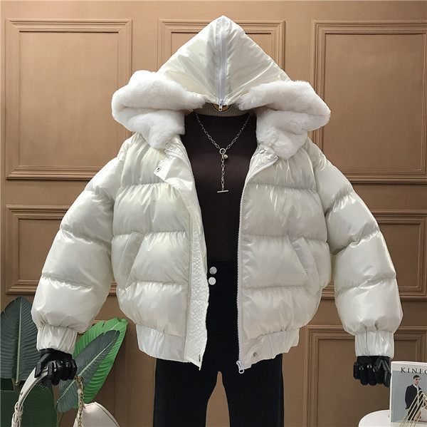 Női kabát új modell medve kapucnival fehér, zöld és narancs színben