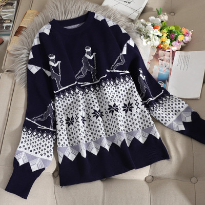 Karácsonyi motívumú, kerek nyakkivágású női pulóver fehér, fekete és piros színben