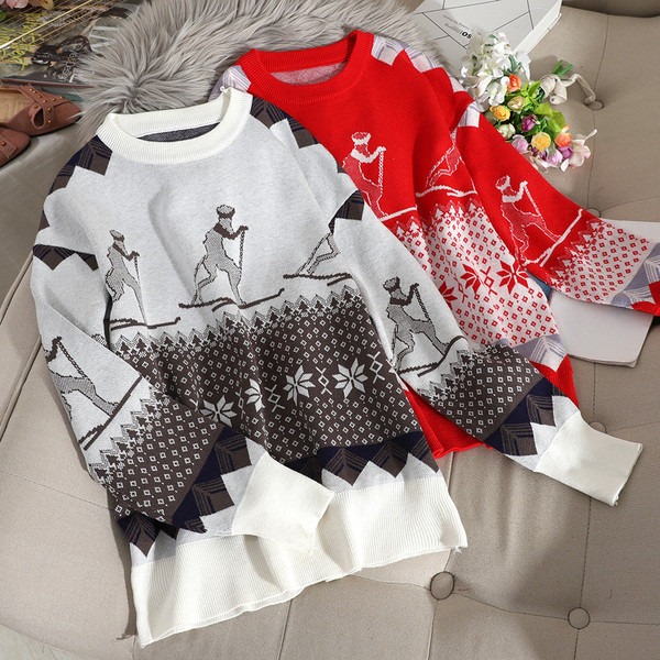 Karácsonyi motívumú, kerek nyakkivágású női pulóver fehér, fekete és piros színben