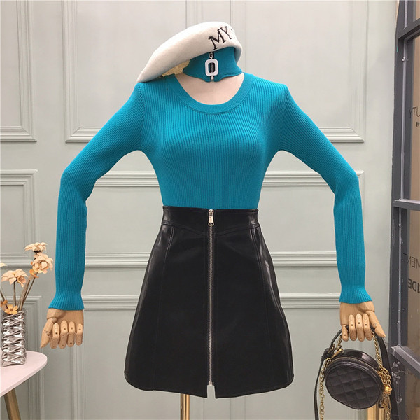 Pulover de dama modern cu guler polo, fermoar si decupaje in mai multe culori