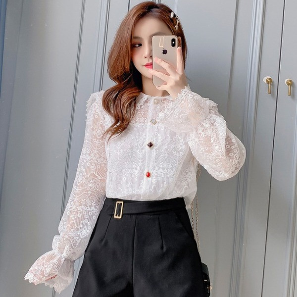 Női csipke ing színes gombokkal, két színben