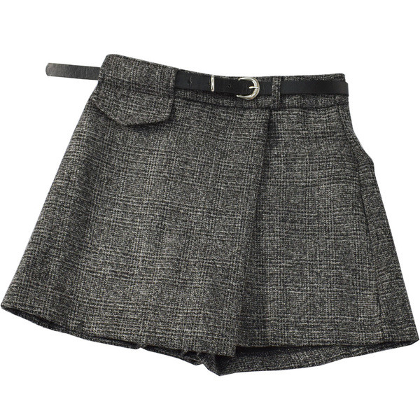 Pantaloni scurti de dama in trei culori cu curea si talie inalta