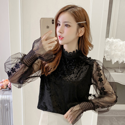 Bluză de damă modernă din catifea și mâneci din tul în negru și bej