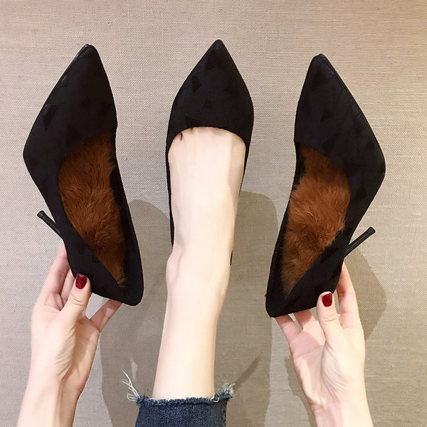 Pantofi eleganti de dama cu toc subtire in negru - doua modele