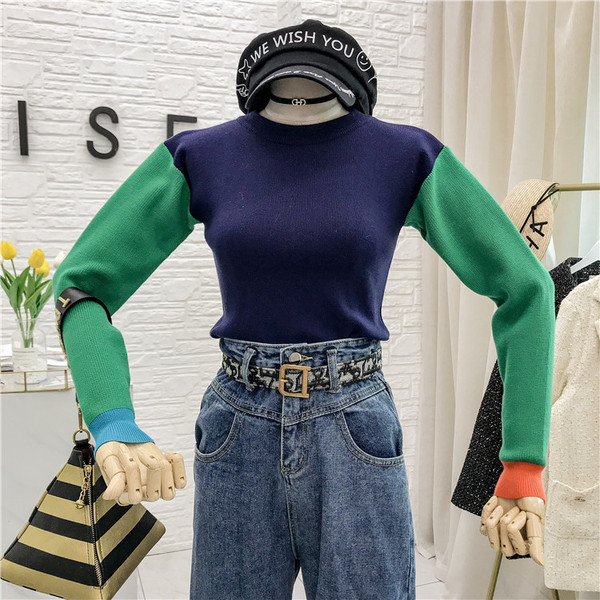 Modern női pulóver kerek nyakkivágással és hosszú ujjú bézs és kék színben