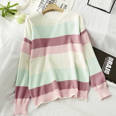 Női csíkos blúz széles modellel és kerek gallérral