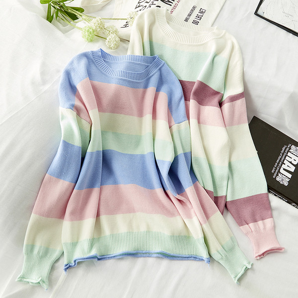 Női csíkos blúz széles modellel és kerek gallérral