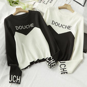 Női őszi blúz fehér, fekete és sárga felirattal