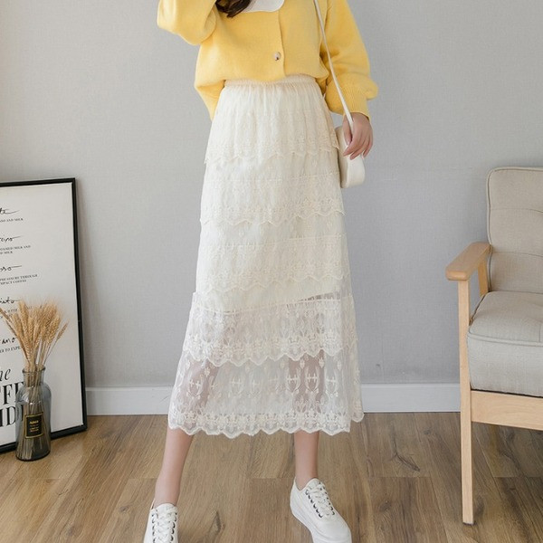 Fusta lunga din dantela cu talie elastica in alb, bej si negru