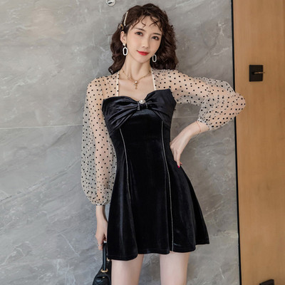 Modern női bársonyruha és tüll ujjú fekete színben