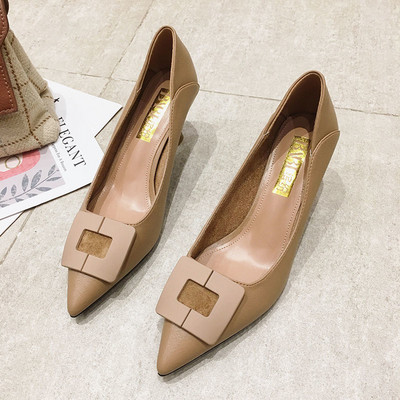 Stílusos női cipő hegyes modell vékony sarokkal, négy színben