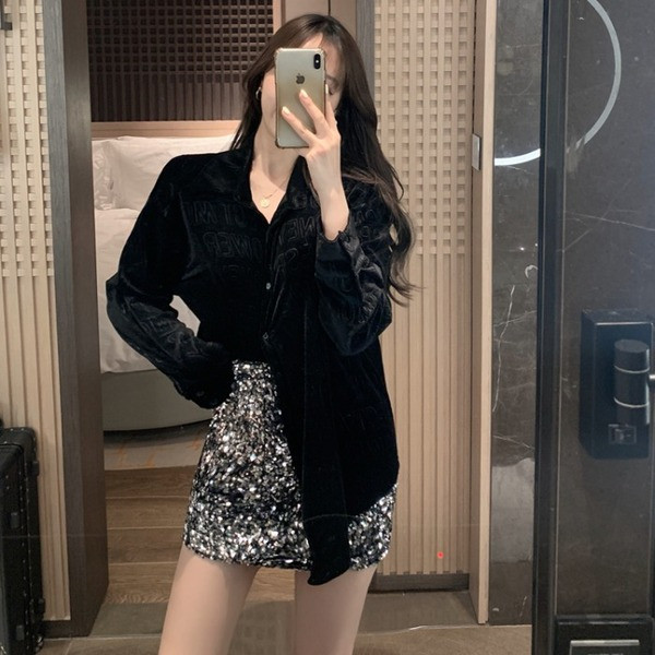 Fusta scurta moderna de culoare argintie cu paiete si talie inalta