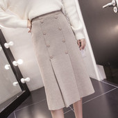 Fusta lunga tricotata cu nasturi in bej, maro si negru