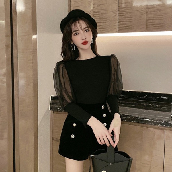 Női testhezálló blúz tüll ujjal