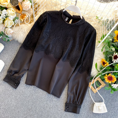 Cămașă modernă de damă cu dantelă și guler scăzut