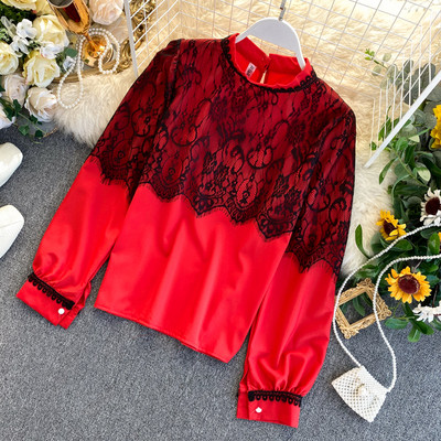 Cămașă modernă de damă cu dantelă și guler scăzut