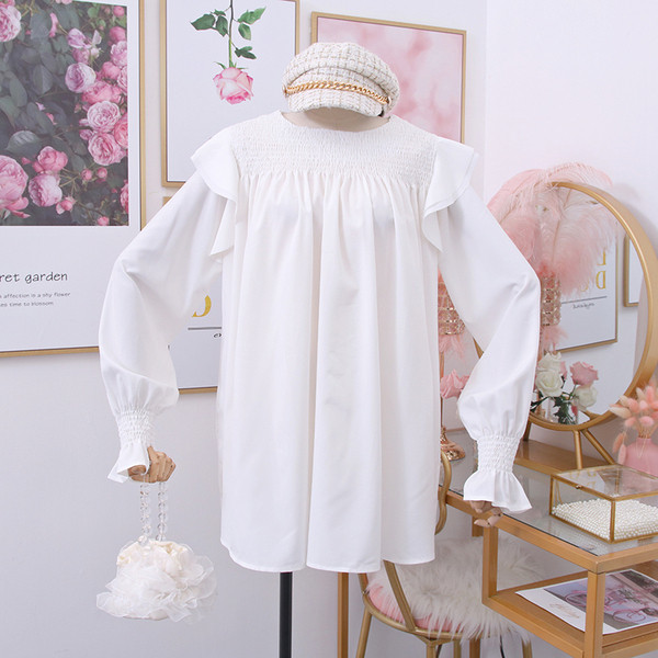 Modern női blúz kerek nyakkivágással - széles modell fehér, kék és fekete színben