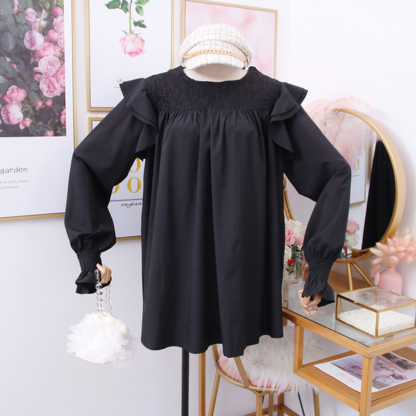 Modern női blúz kerek nyakkivágással - széles modell fehér, kék és fekete színben