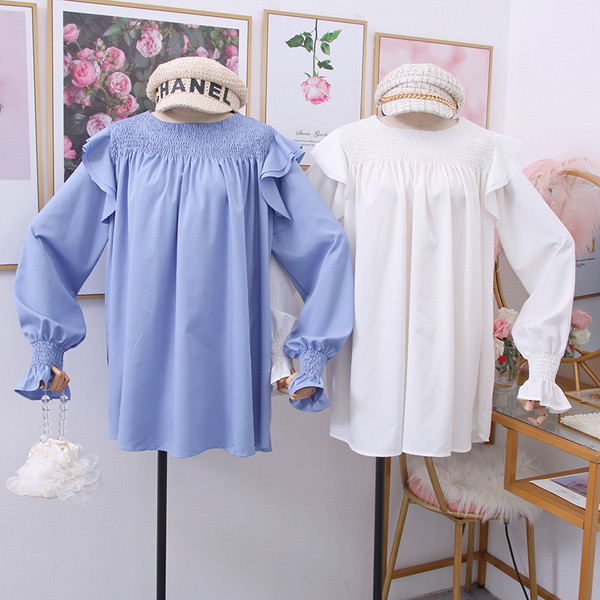 Modern női blúz kerek nyakkivágással - széles modell fehér, kék és fekete színben