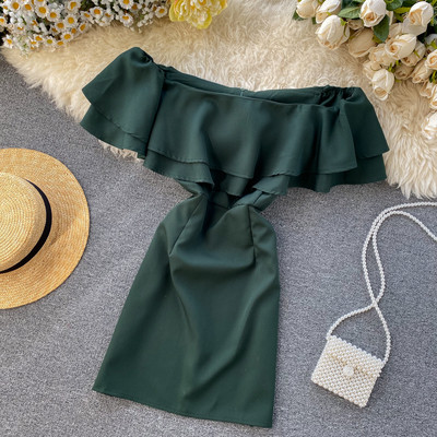 Rochie de dama cu umerii goi cu fermoar in culorile verde, negru si rosu