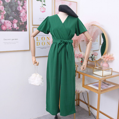 Női overál rövid ujjú, övvel és spitz nyakkivágással több színben