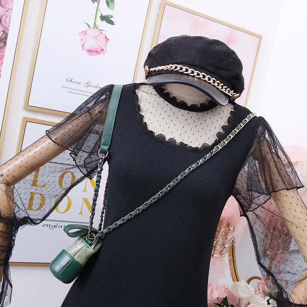 Rochie modernă de damă cu mâneci din tul și decolteu rotund, de culoare neagră