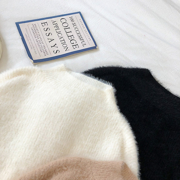 Puha női pulóver három színben, széles ujjakkal