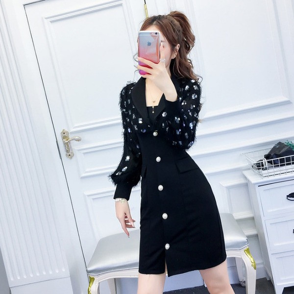 Rochie de dama scurta moderna cu model montat cu nasturi