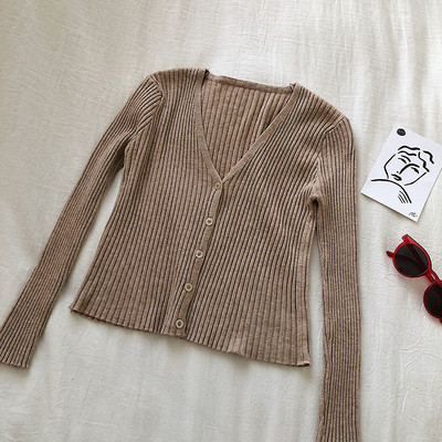 Női kardigán öt színben V-nyakkal és gombokkal