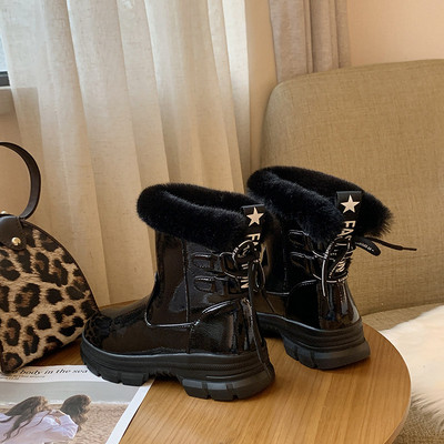 Cizme de iarna dama cu captuseala calda in alb si negru - doua modele