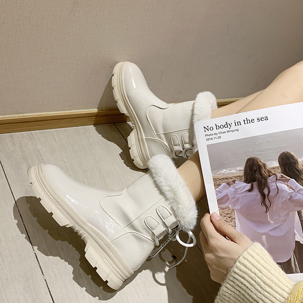 Cizme de iarna dama cu captuseala calda in alb si negru - doua modele