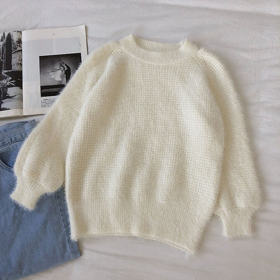 Puha női pulóver öt színben, ovális nyakkivágással és hosszú ujjal