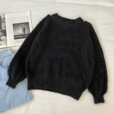 Puha női pulóver öt színben, ovális nyakkivágással és hosszú ujjal