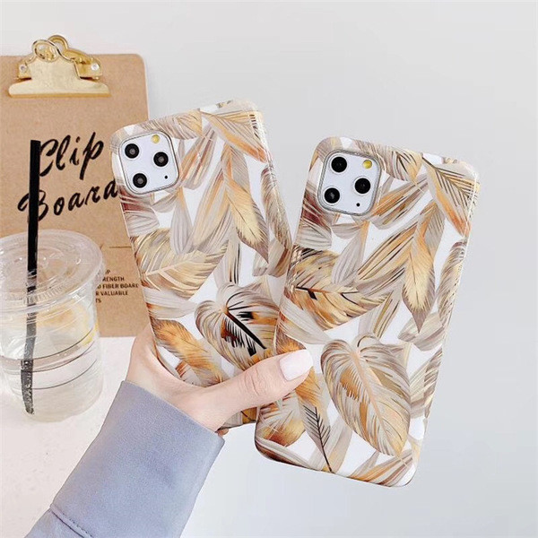 Силиконов  калъф с листа за Iphone 11 Pro Max 