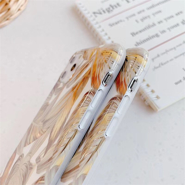 Силиконов  калъф с листа за Iphone 11 Pro Max 