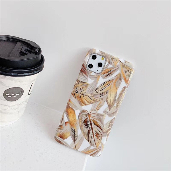 Силиконов  калъф с листа за Iphone 11 Pro Max 