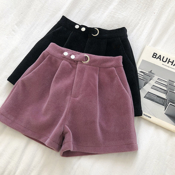 Pantaloni scurti de dama model lat in trei culori cu talie inalta