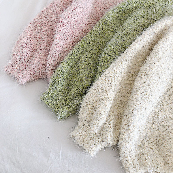 Modern női pulóver félmagas gallérral, három színben