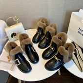 Női alkalmi csizma ökobőrből, fém elemekkel és pehellyel - három modell