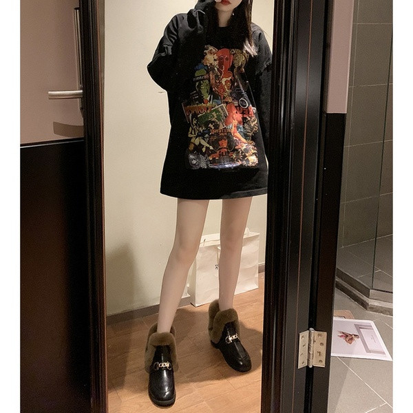 Női alkalmi csizma ökobőrből, fém elemekkel és pehellyel - három modell