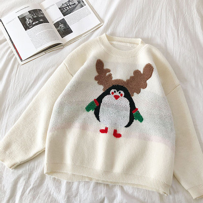 Pulover de dama de Craciun in alb, rosu si verde cu broderie