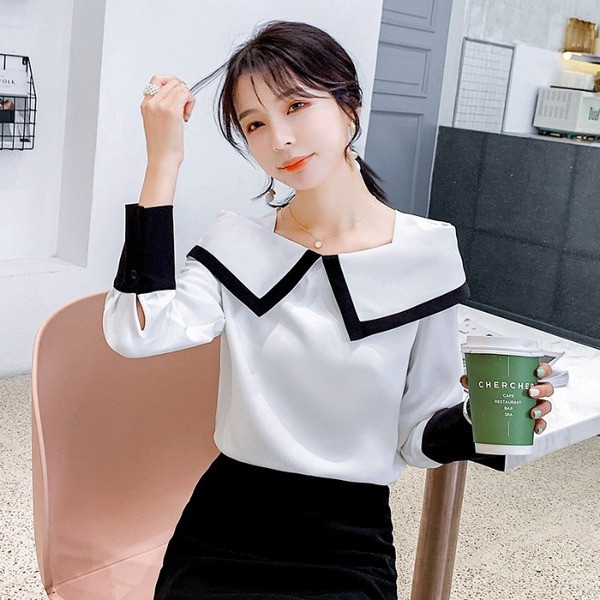 Bluză de damă actuală cu mâneci lungi și decolteu rotund în albastru și negru