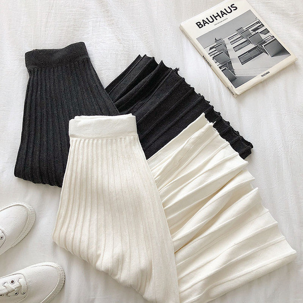 Fusta de dama plisata in patru culori cu talie elastica