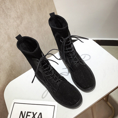 Női alkalmi csizma öko velúrból, fekete kövekkel díszített fűzővel