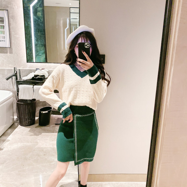 Set dama model nou din doua piese pulover + fusta