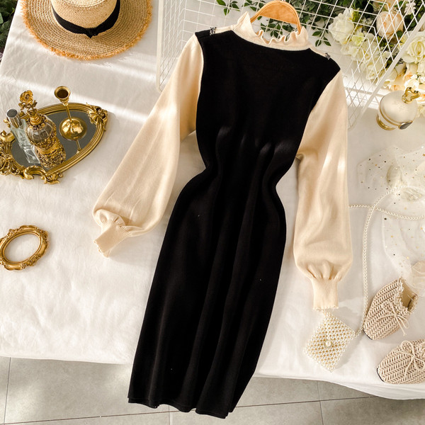 Rochie de dama cu buzunare si guler jos in roz, negru si rosu