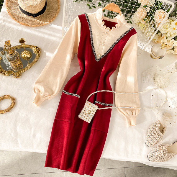 Rochie de dama cu buzunare si guler jos in roz, negru si rosu