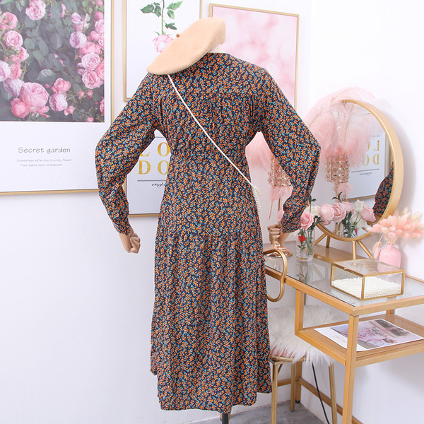 Rochie casual de dama cu decolteu spitz si motive florale in mai multe culori