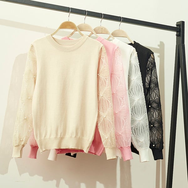 Bluza de dama cu maneci din dantela si decolteu rotund in mai multe culori